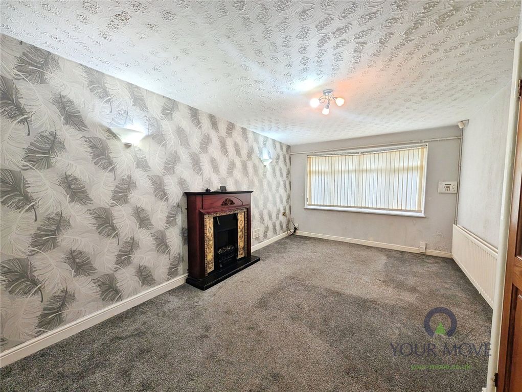 Property photo 2 of 13 Lounge