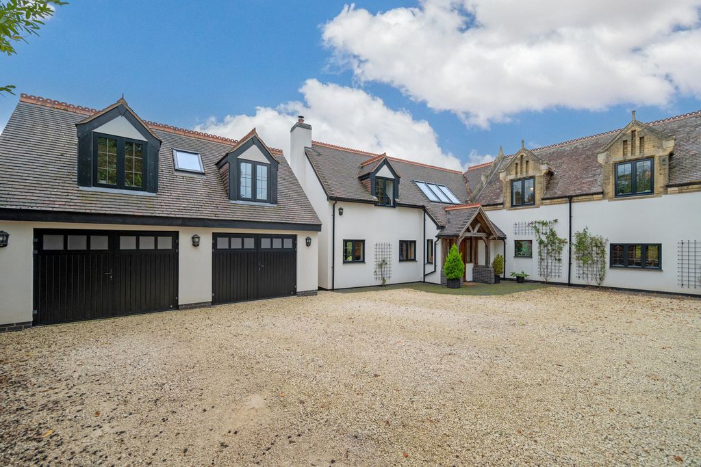 Property photo 1 of 35