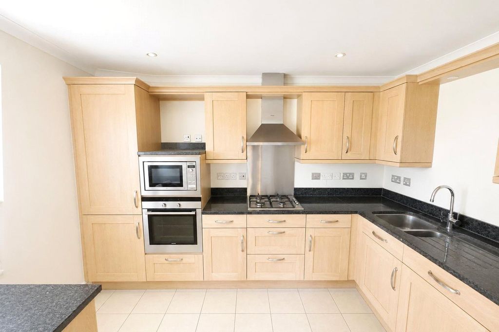 Property photo 3 of 15 Picture No. 20