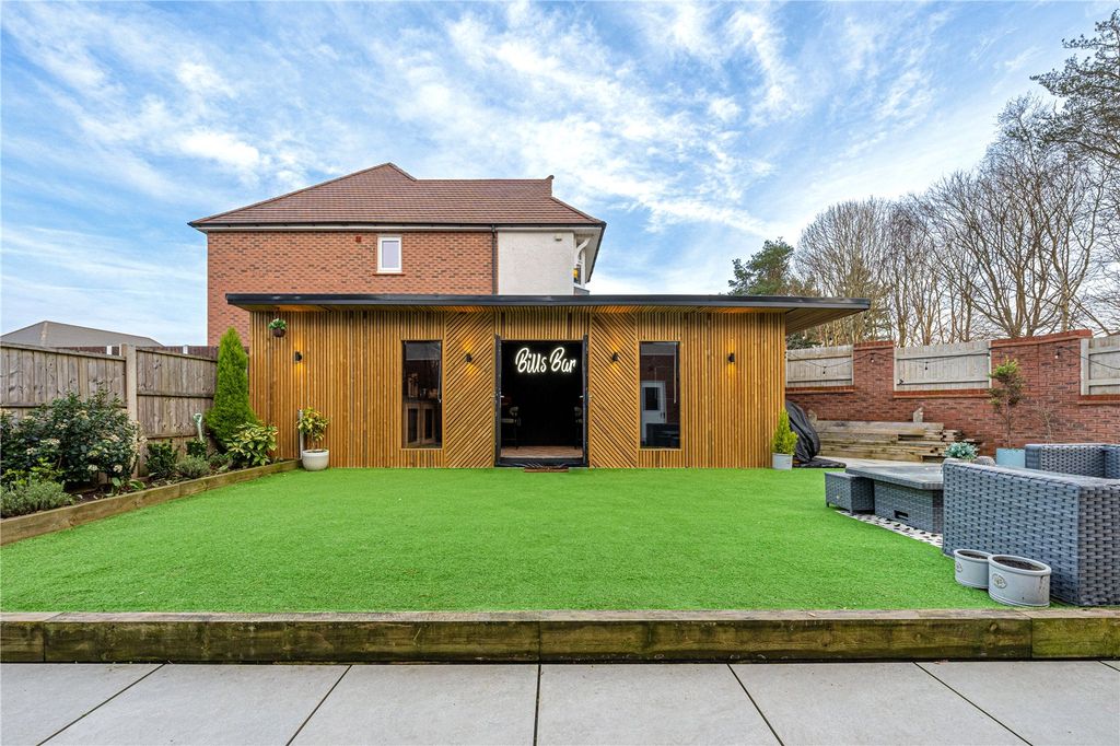 Property photo 2 of 54 Picture No. 52