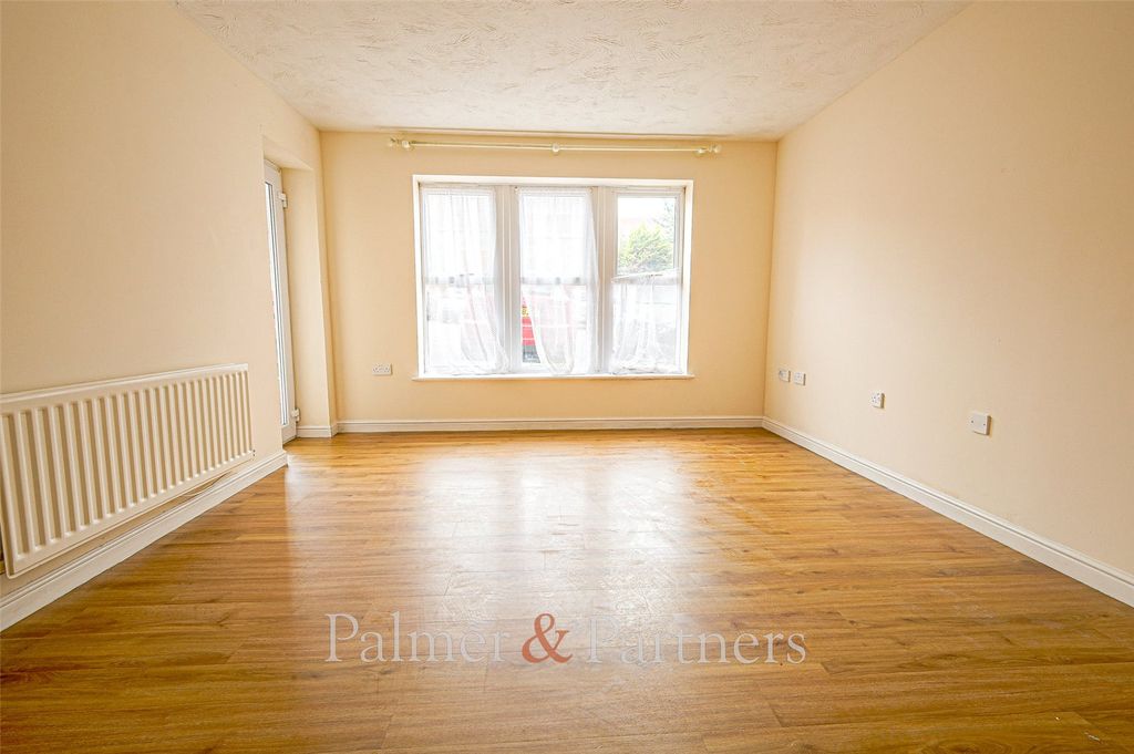 Property photo 2 of 6 Reception Room