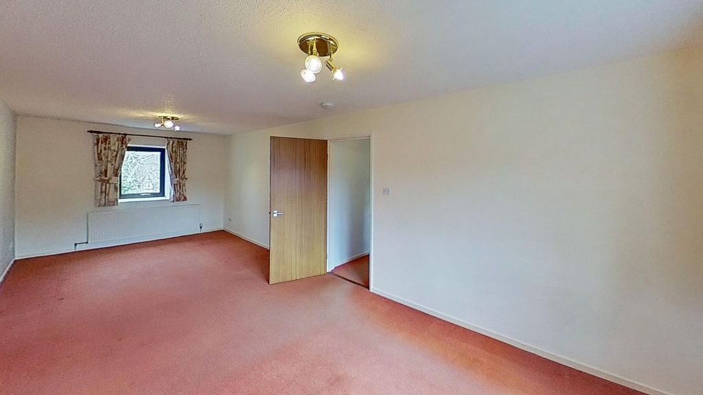 Property photo 3 of 10 Photo 3