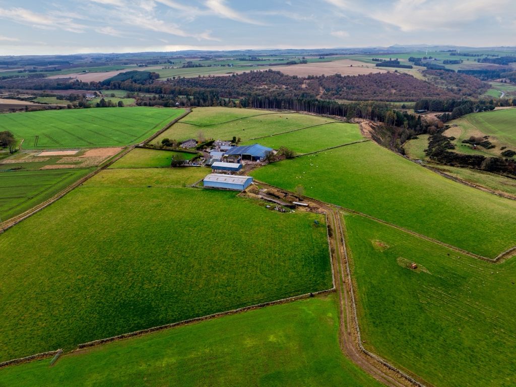 Property photo 1 of 36