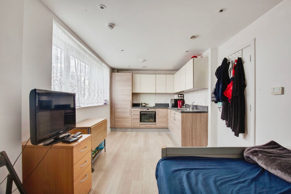 Property photo 1 of 20 842A4203Hdr