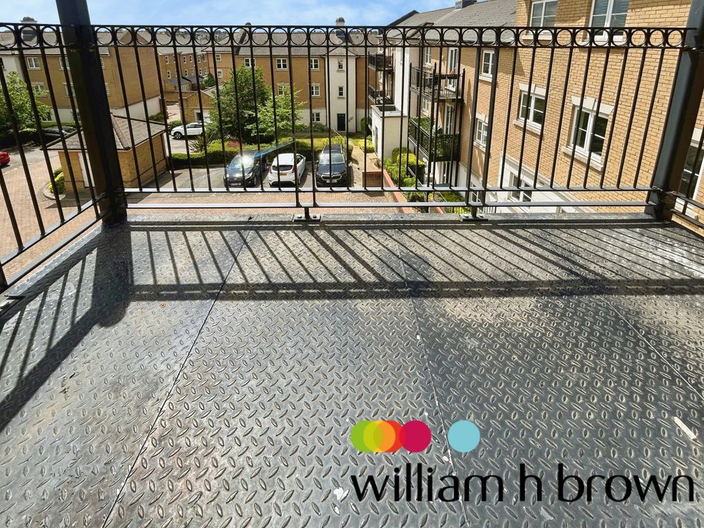Property photo 3 of 9 Balcony