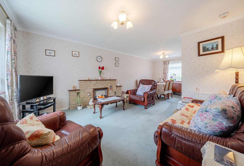 Property photo 2 of 15 1463751-18-6A0720...