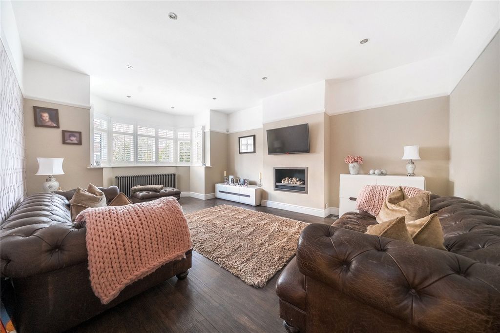 Property photo 2 of 34 Picture No. 29