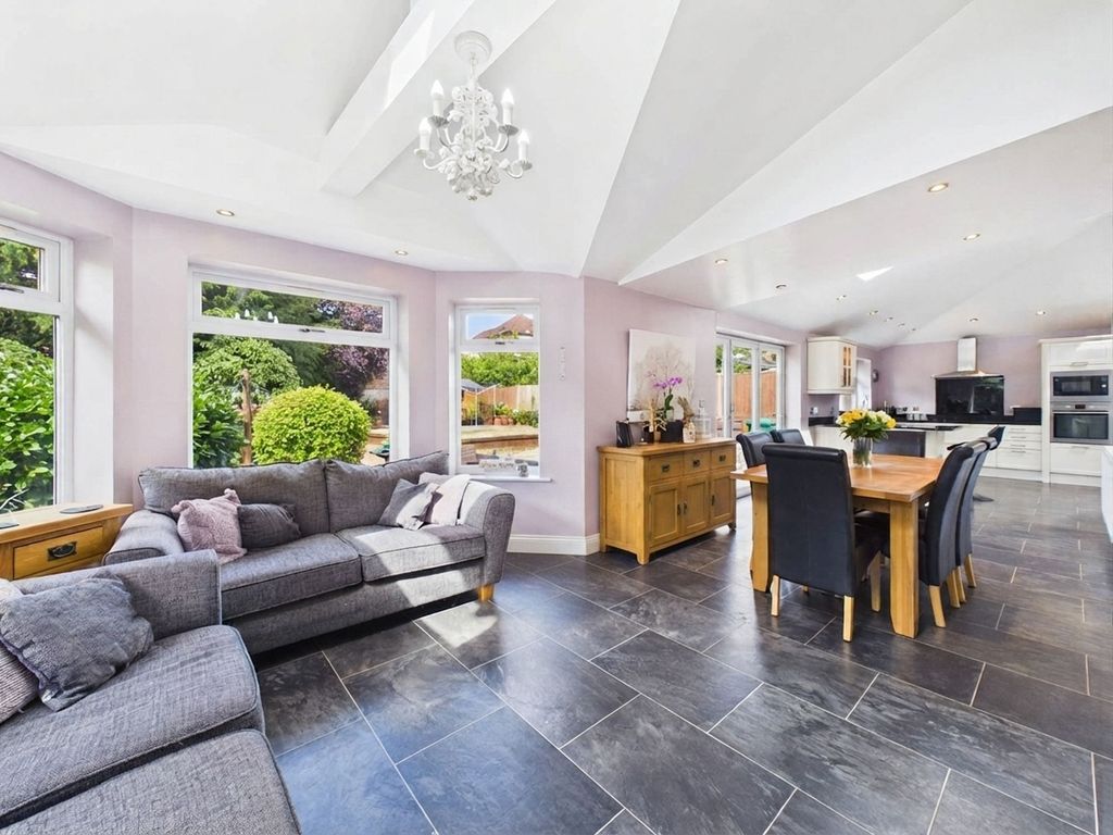 Property photo 2 of 20 Open-Plan Kitchen/Living