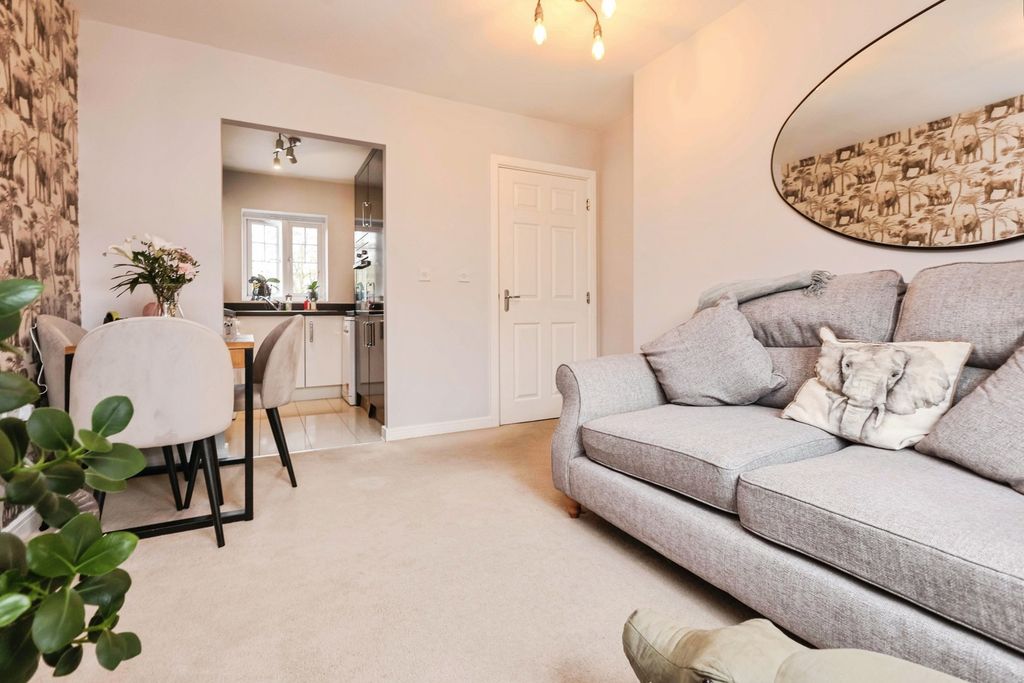 Property photo 2 of 15 Photo