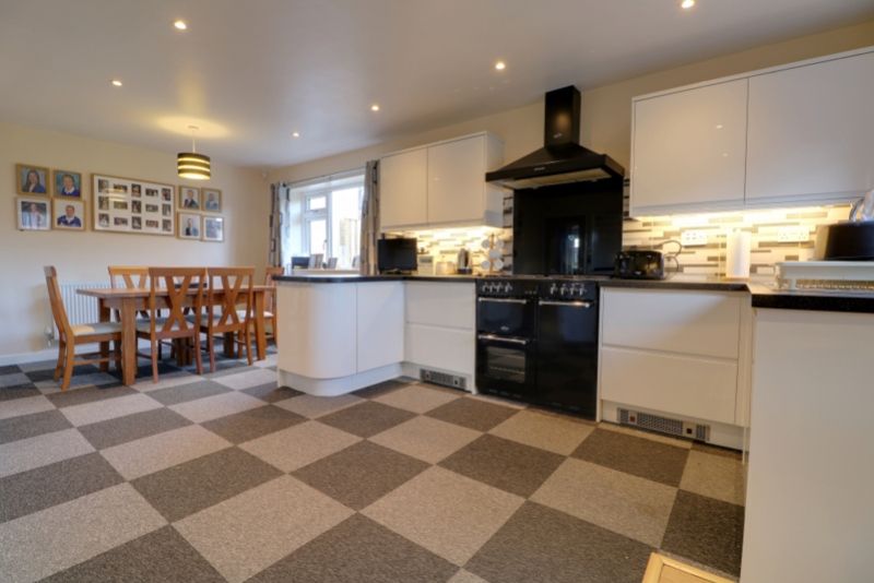 Property photo 3 of 29 Img_3758-Img_3760