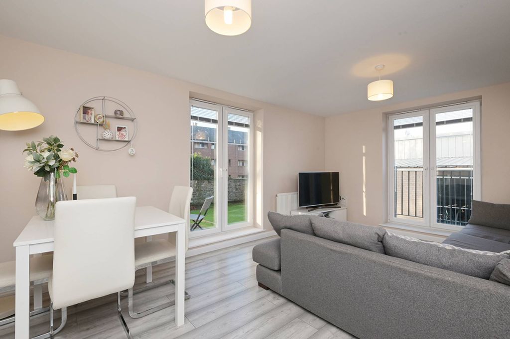 Property photo 3 of 28