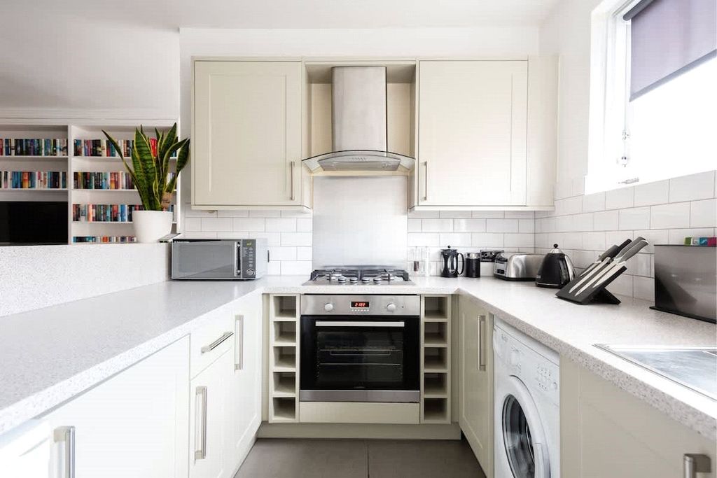 Property photo 2 of 15 Kitchen