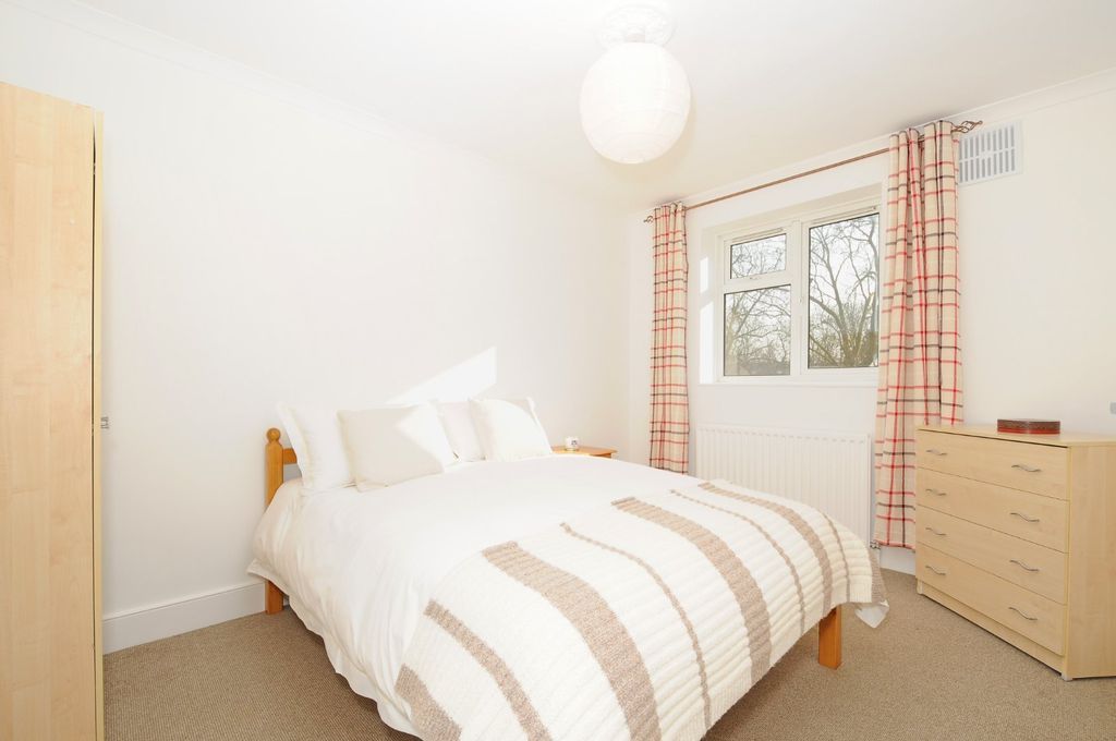 Property photo 3 of 6 Picture No. 10