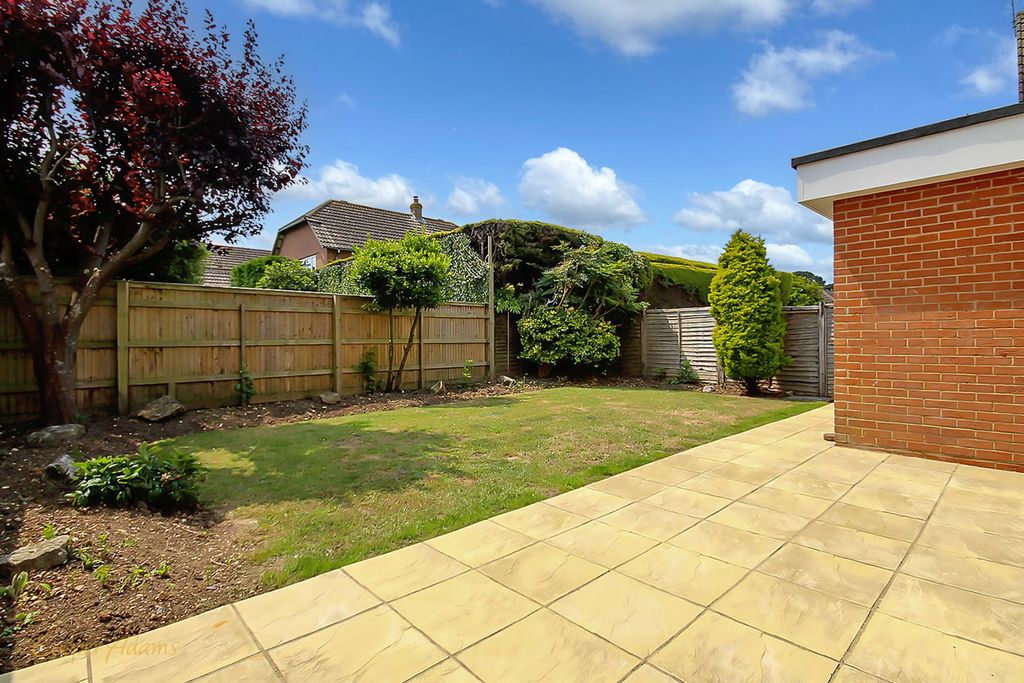 Property photo 2 of 14 Garden