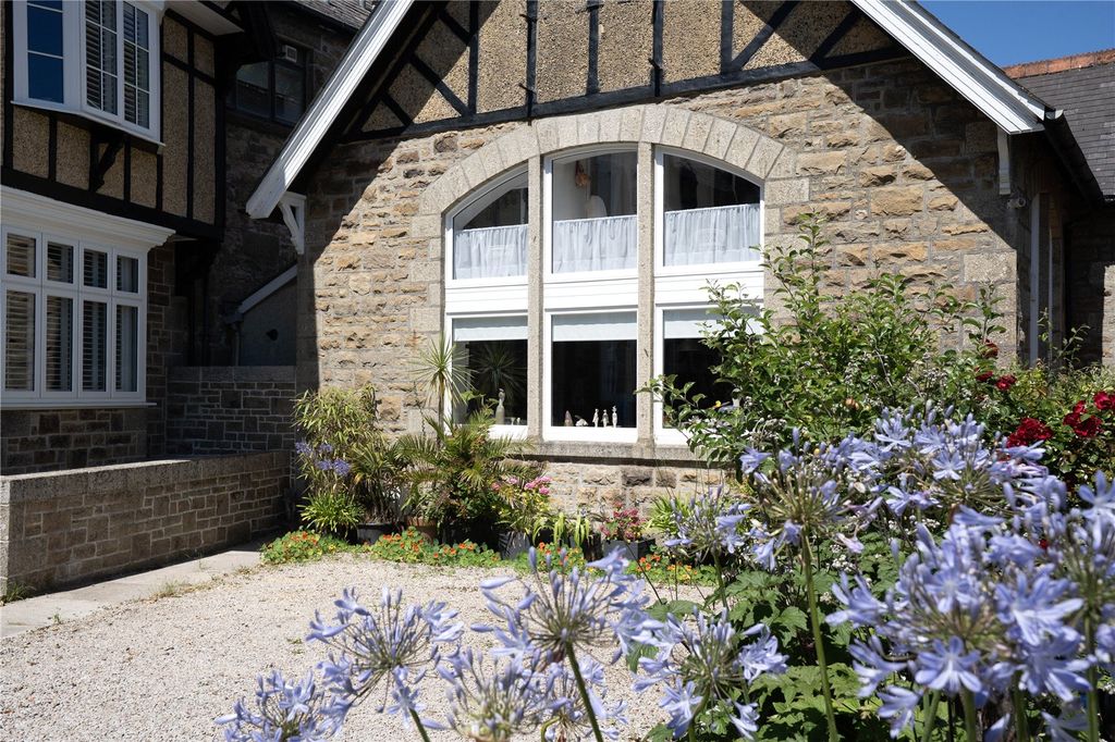 Property photo 1 of 31 Picture No. 39