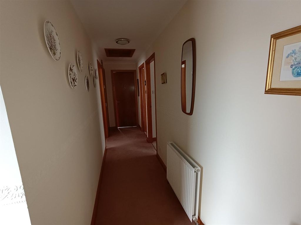 Property photo 3 of 17 Hall