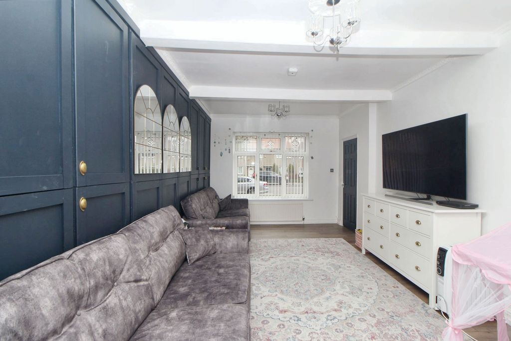 Property photo 2 of 15