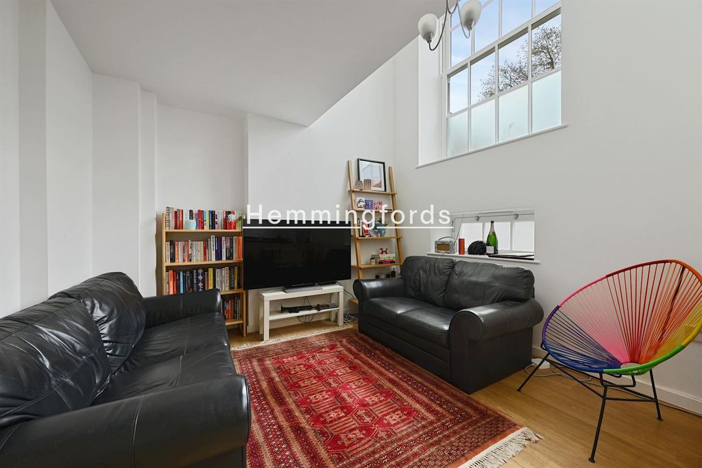 Property photo 3 of 14 12-B4E~1.Jpg