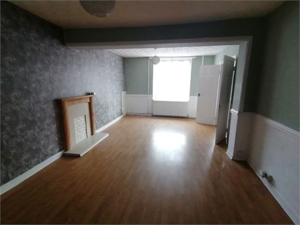 Property photo 3 of 10 Lounge
