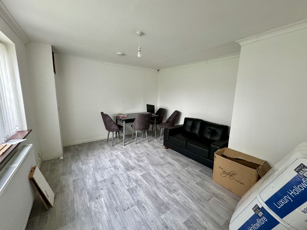 Property photo 3 of 12 Image 3