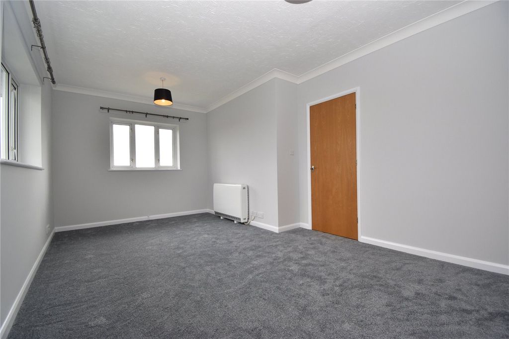 Property photo 3 of 7 Picture No. 02