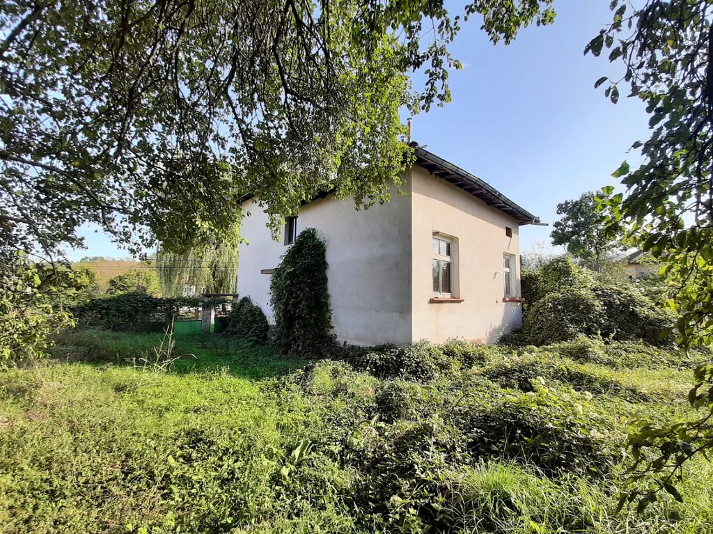 Property photo 2 of 10