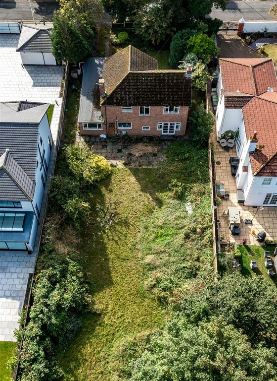 Property photo 2 of 17 Garden.Jpg