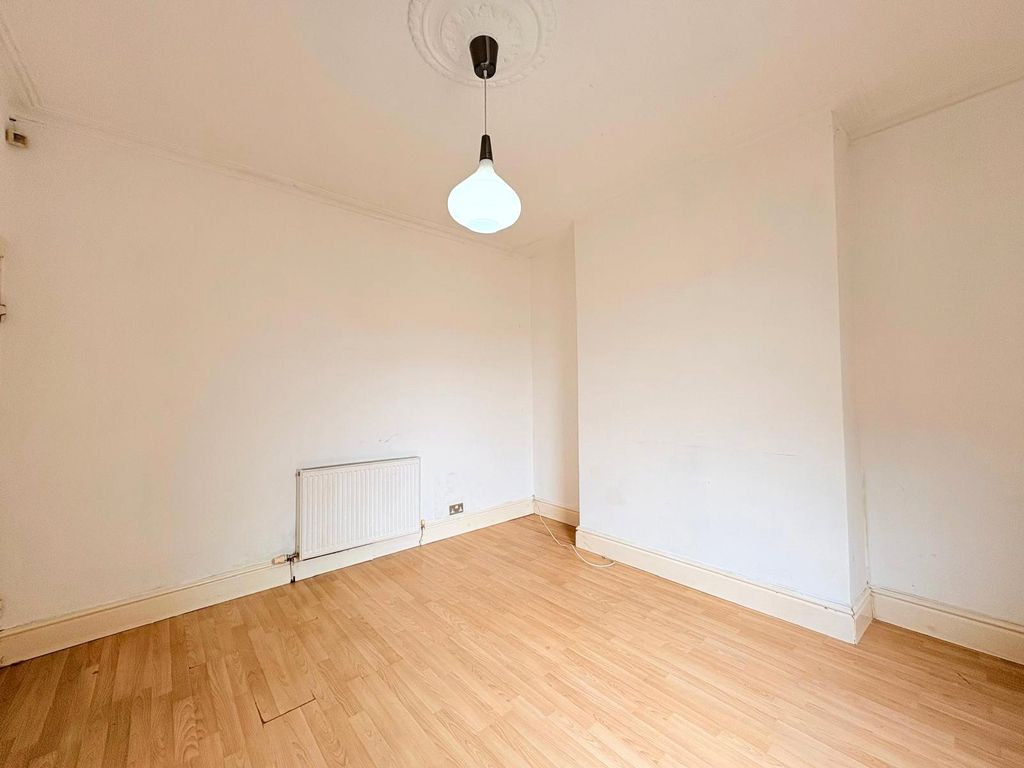Property photo 3 of 8 Picture No. 07