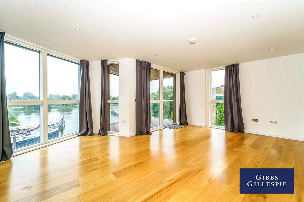Property photo 1 of 13 Picture No. 01