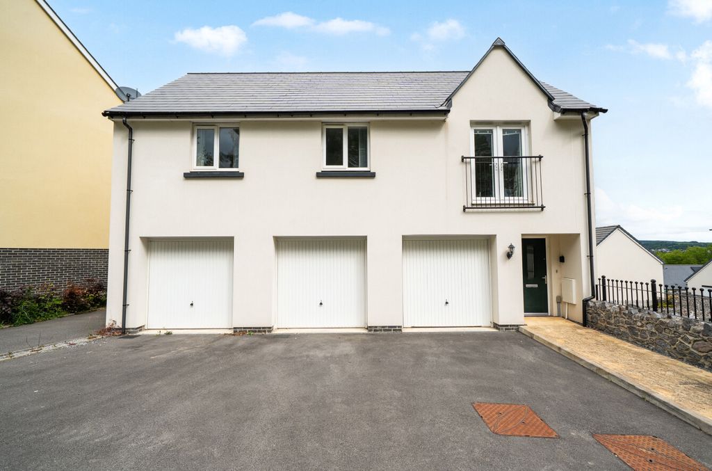 Property photo 1 of 19 1456804-2-6A01B5F...
