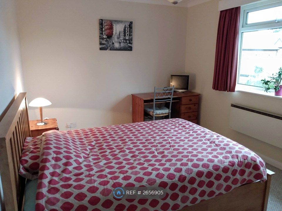 Property photo 1 of 10 Calm, Comfortable Bedroom With Natural Light