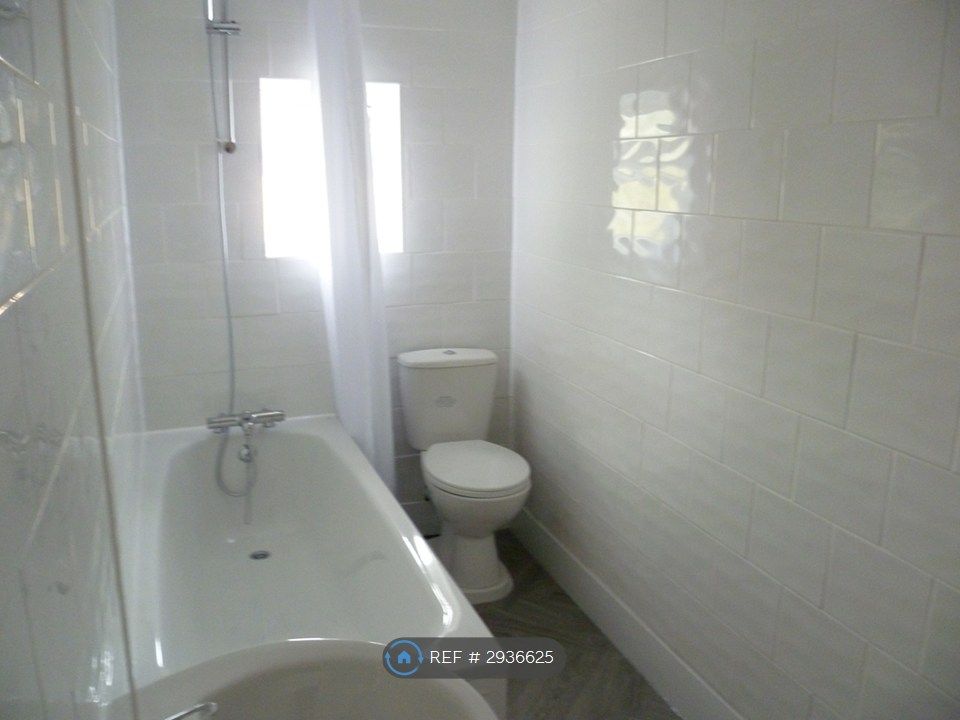 Property photo 2 of 35
