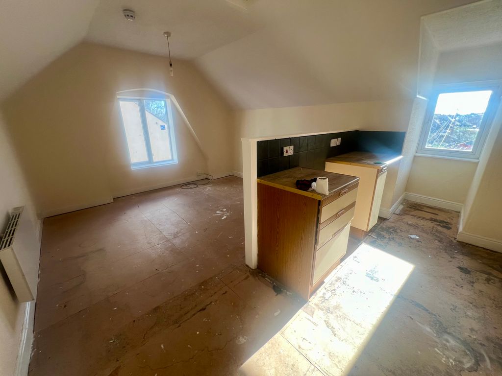 Property photo 1 of 2 Kitchen