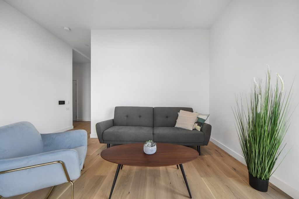 Property photo 3 of 19 Dsc_3301_High