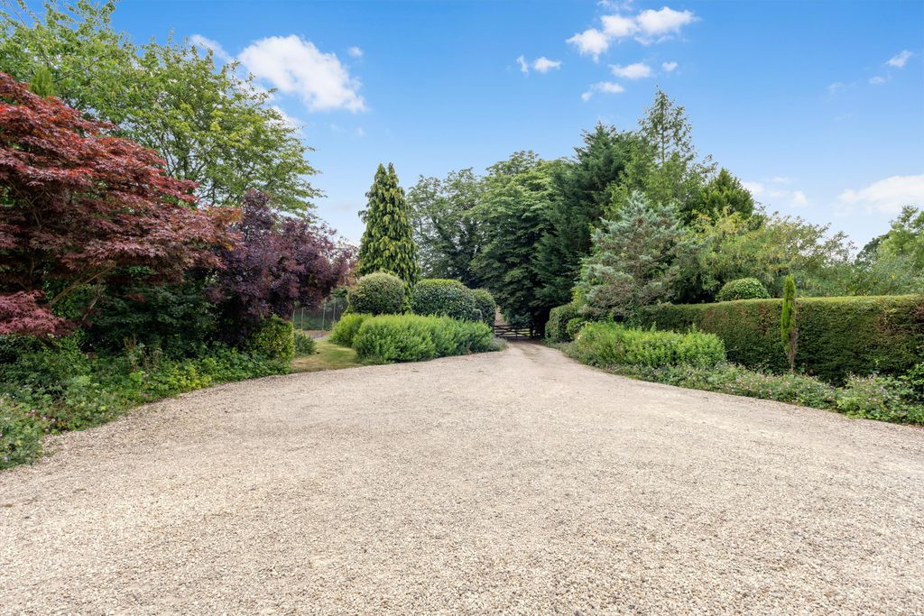 Property photo 2 of 20 Image