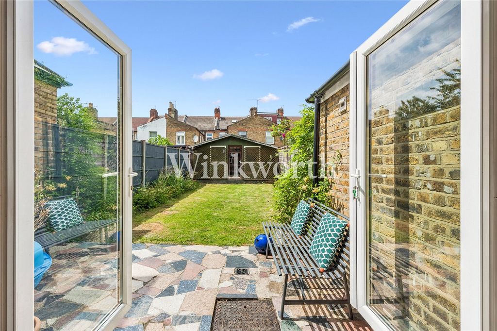 Property photo 2 of 19 Picture No. 36