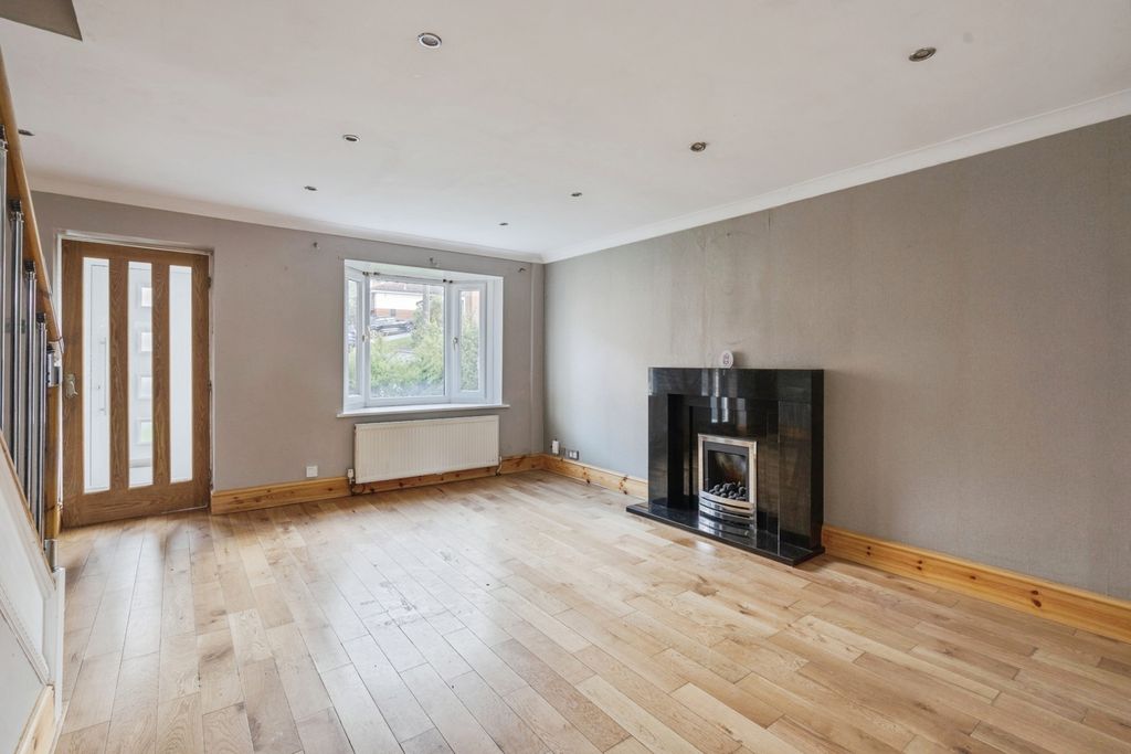 Property photo 3 of 20 Pbox-Img.Jpg