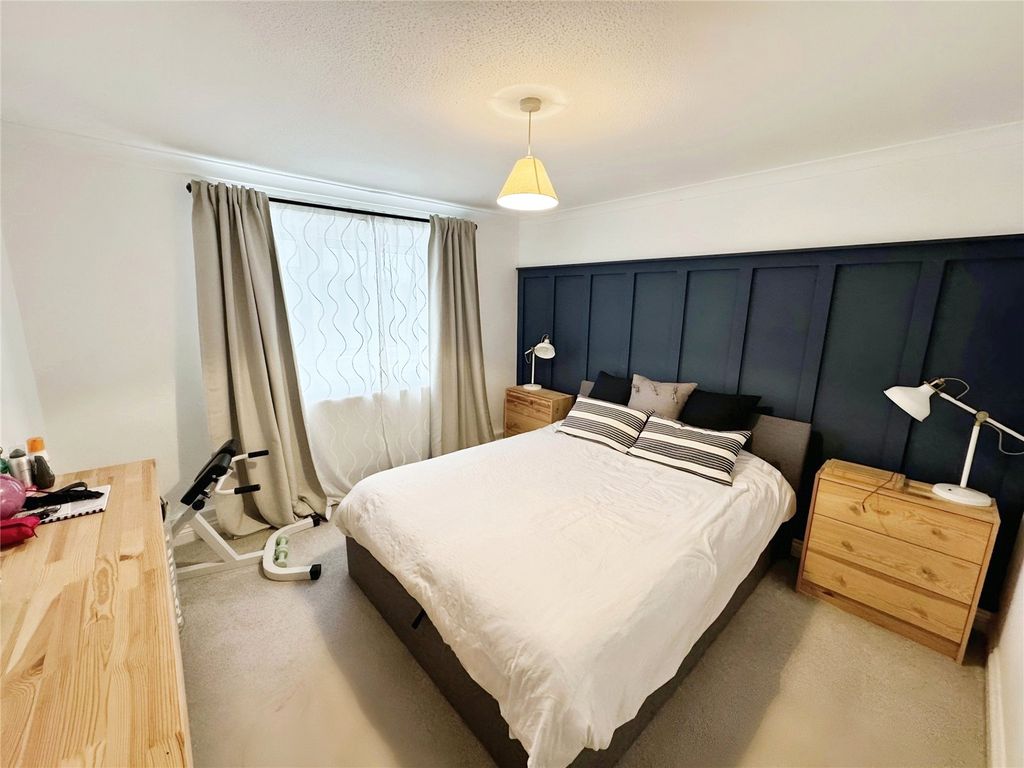 Property photo 2 of 6 Bedroom 1