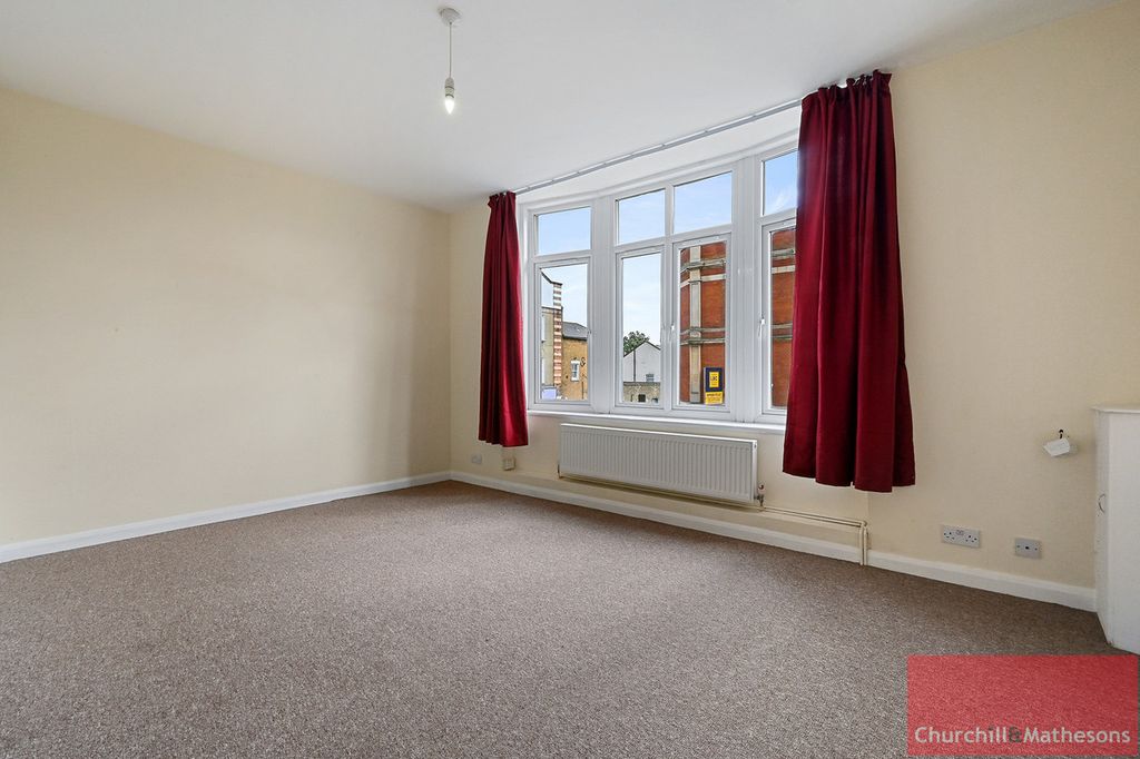 Property photo 3 of 9