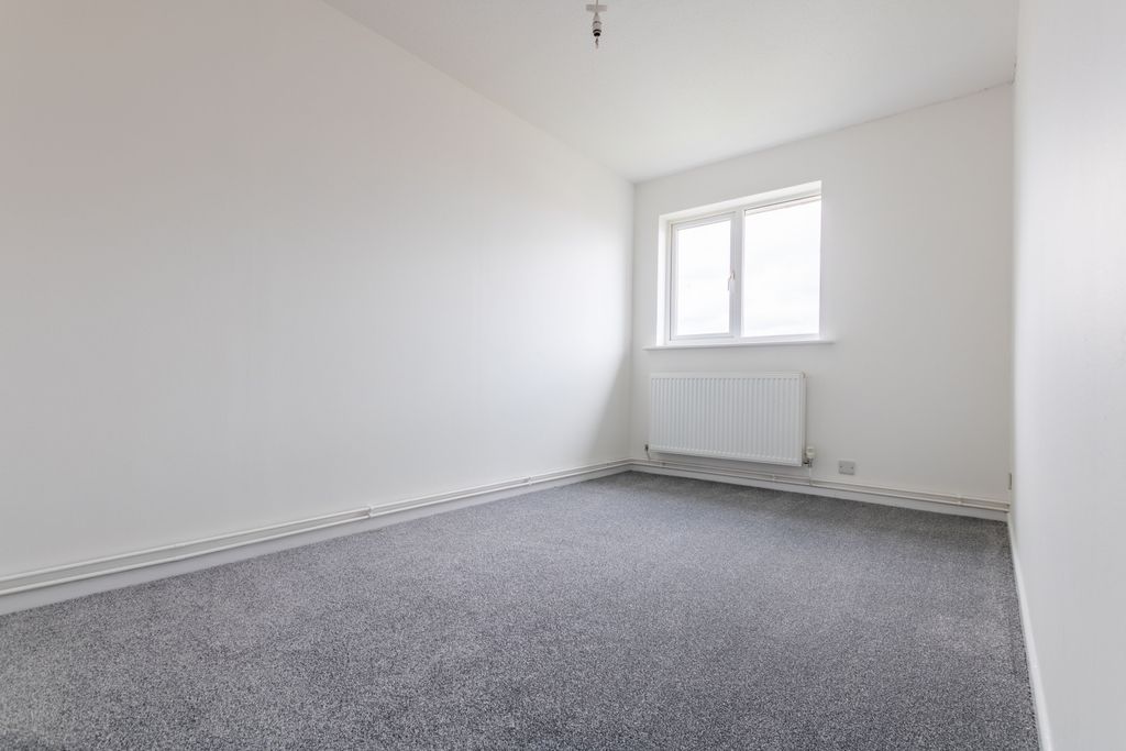 Property photo 3 of 8 Picture No. 05