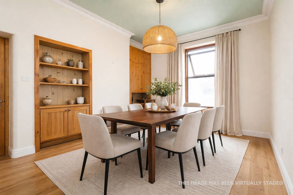 Property photo 2 of 25