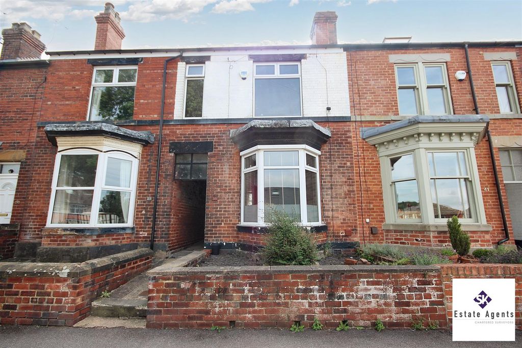 Property photo 1 of 17 Outside