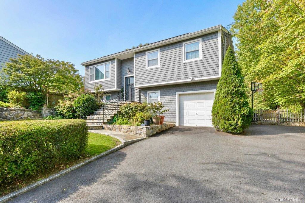 Property photo 1 of 28
