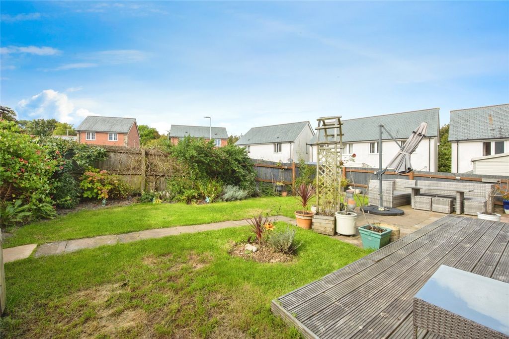 Property photo 3 of 19 Rear Garden