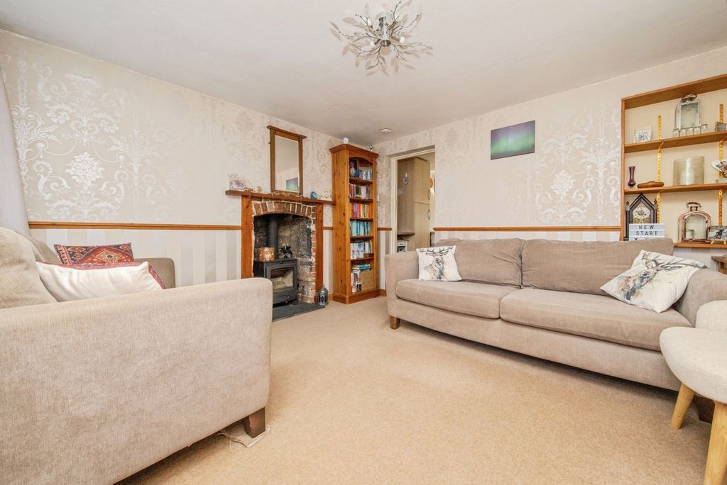 Property photo 2 of 15 Photo