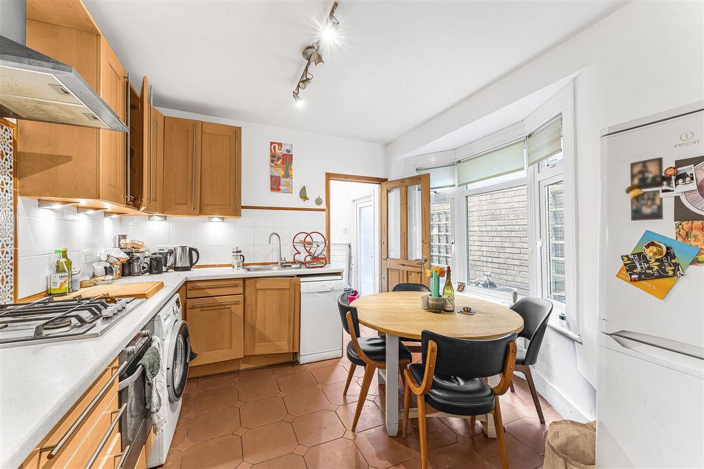 Property photo 3 of 16 3