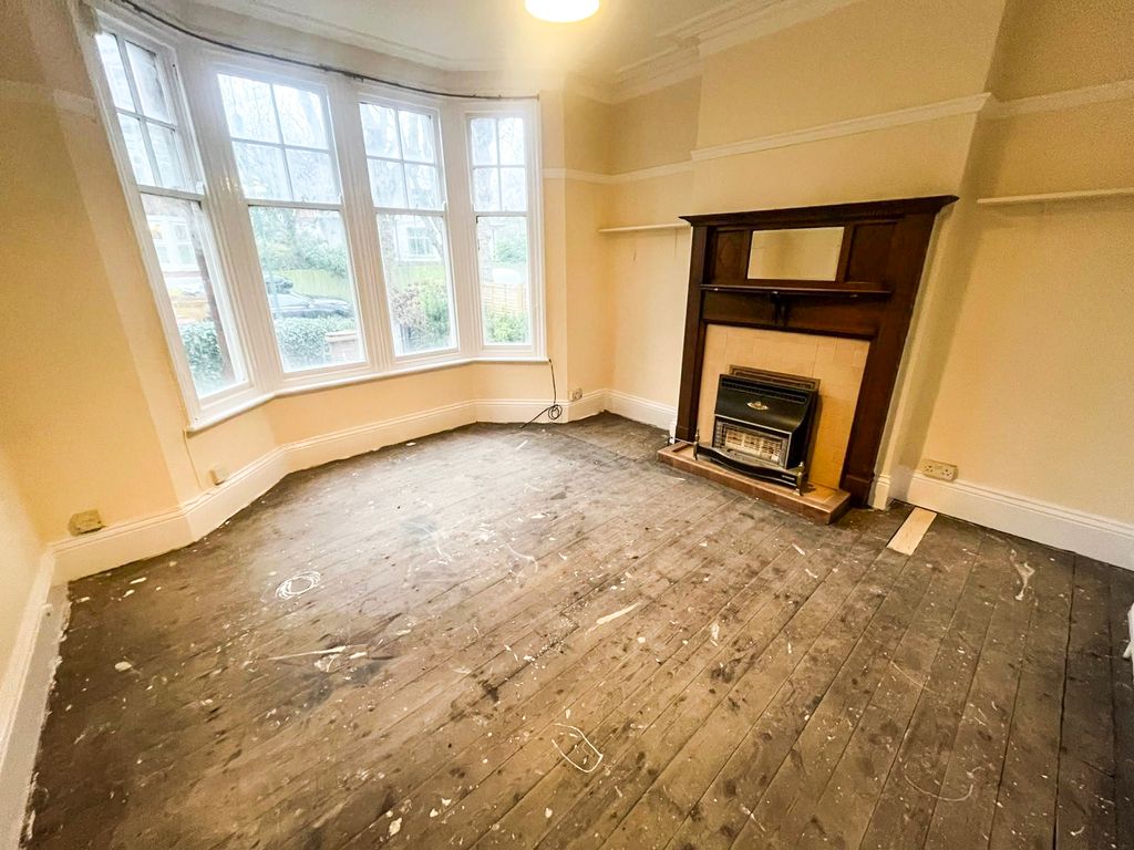 Property photo 2 of 5