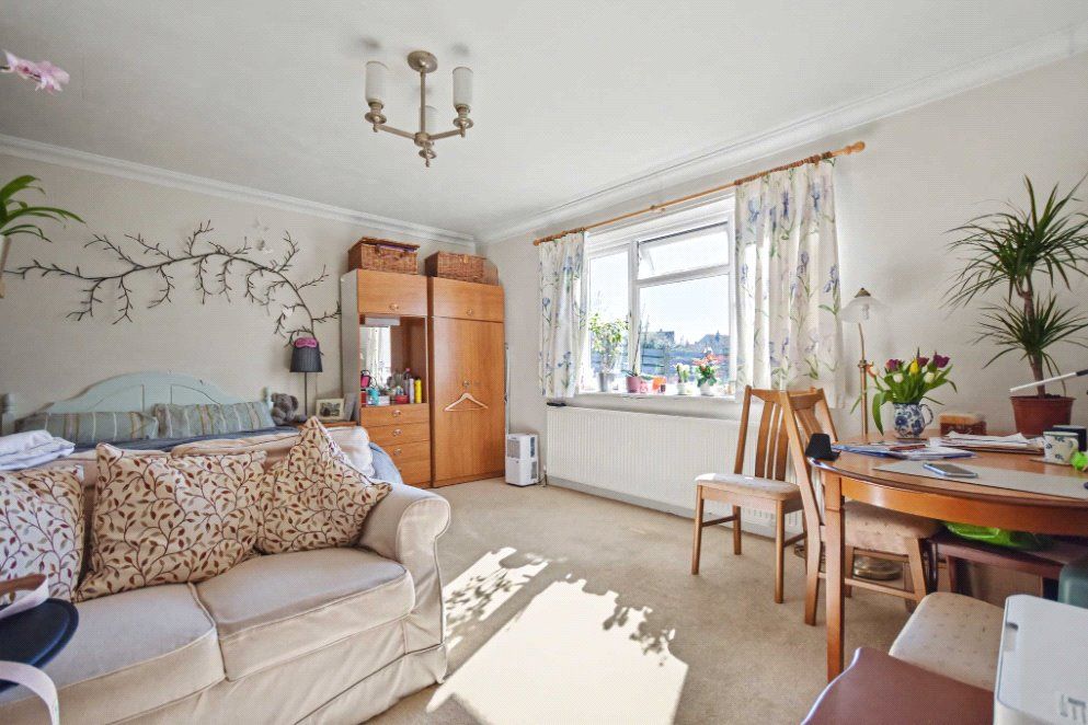 Property photo 3 of 10 3