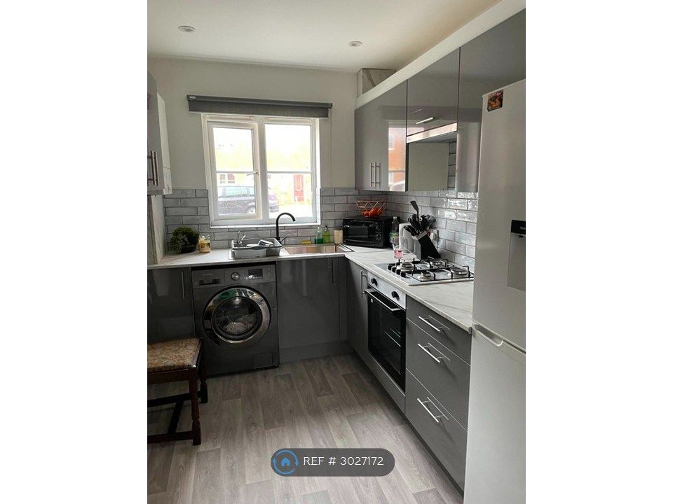 Property photo 2 of 8 Open Plan Kitchen