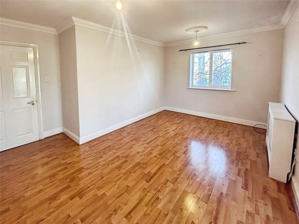 Property photo 2 of 8 Picture No. 05